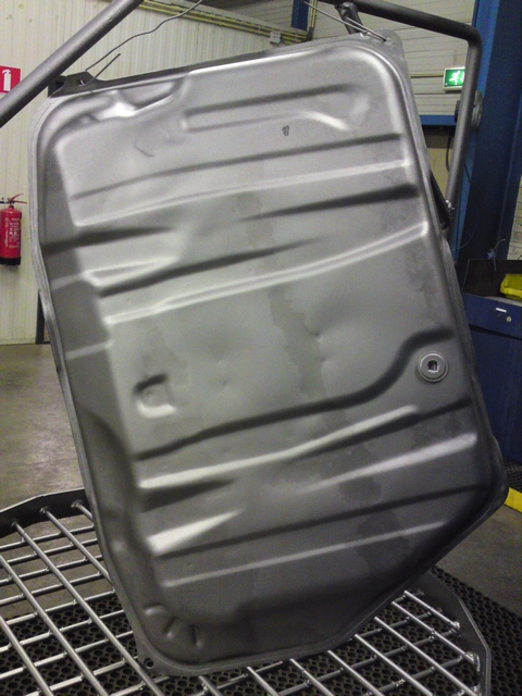 Cleaned fuel tank