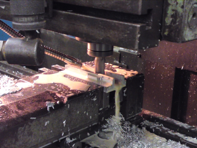 Milling machine in action