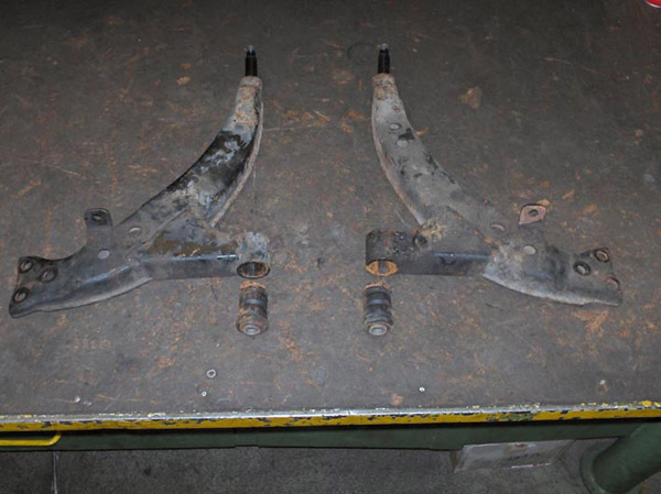 Front lower suspension arms
