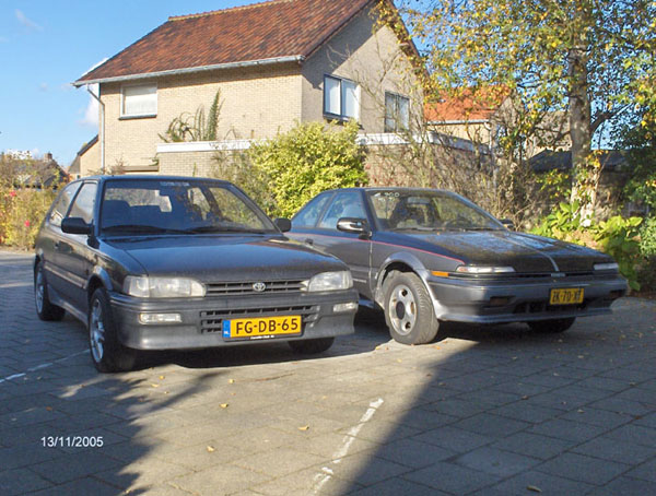 Toyota Corolla AE92 coupé and hatchback side by side